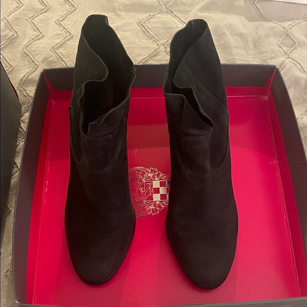 Vince Camuto Elegant Black Ankle Boots